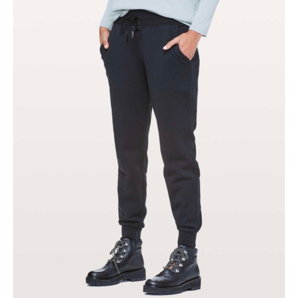 Lululemon Warm Down Jogger II 28" Black Size 6 sweat pants